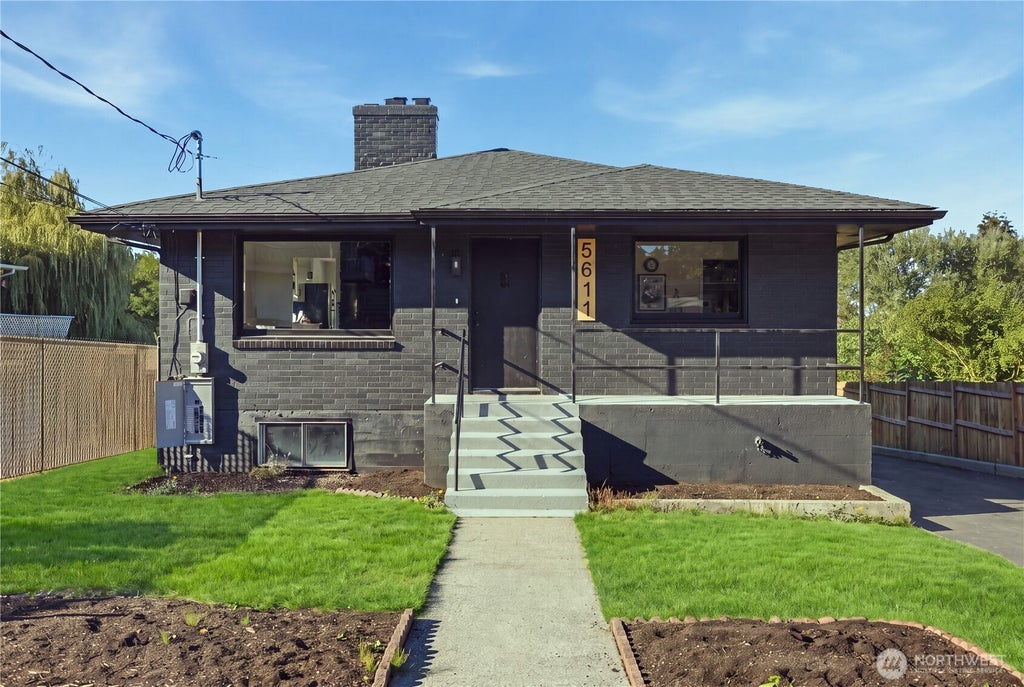 Photo of 5611 N 48th Street, Tacoma, WA 98407 (MLS # 2583496)