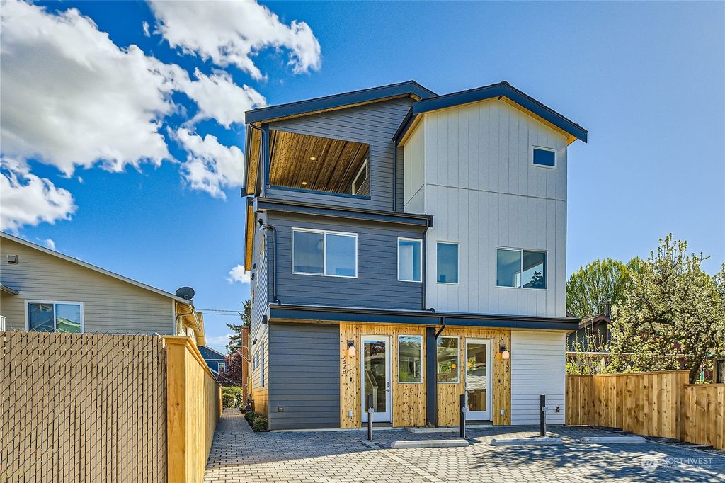 Photo of 732 N 67th Street #B, Seattle, WA 98103 (MLS # 2227338)