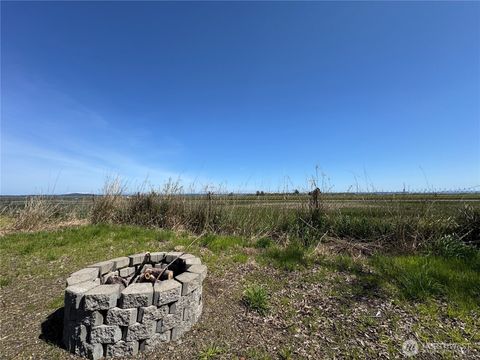 MLS: 2365738