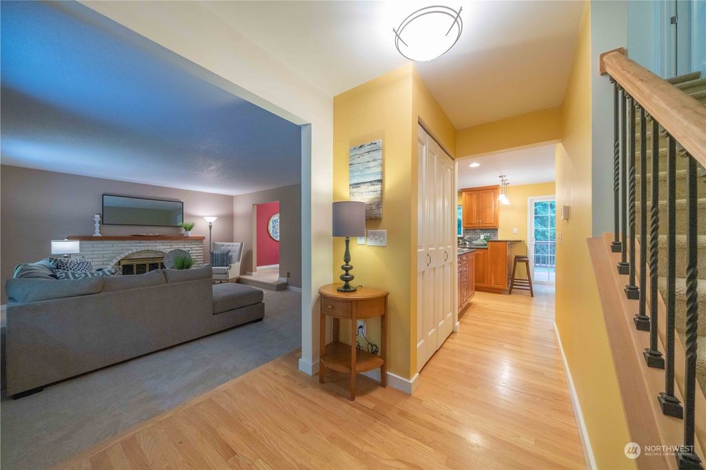 Photo of 17216 197th Avenue NE, Woodinville, WA 98077 (MLS # 2272073)