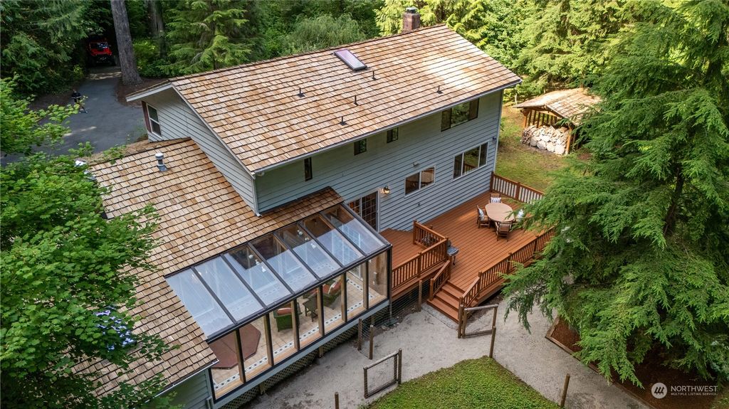 Photo of 17216 197th Avenue NE, Woodinville, WA 98077 (MLS # 2272073)