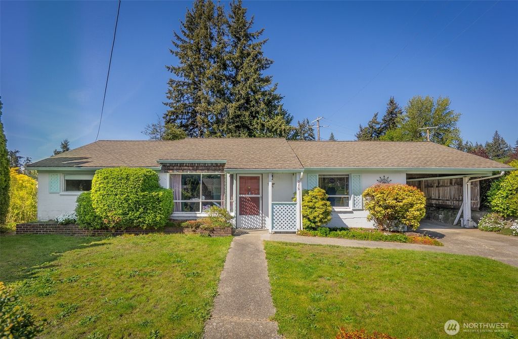 Photo of 213 Alder Street, Everett, WA 98203 (MLS # 2515611)