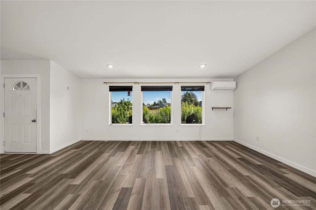Photo of 9200 Applegate Loop SW, Rochester, WA 98579 (MLS # 2552740)
