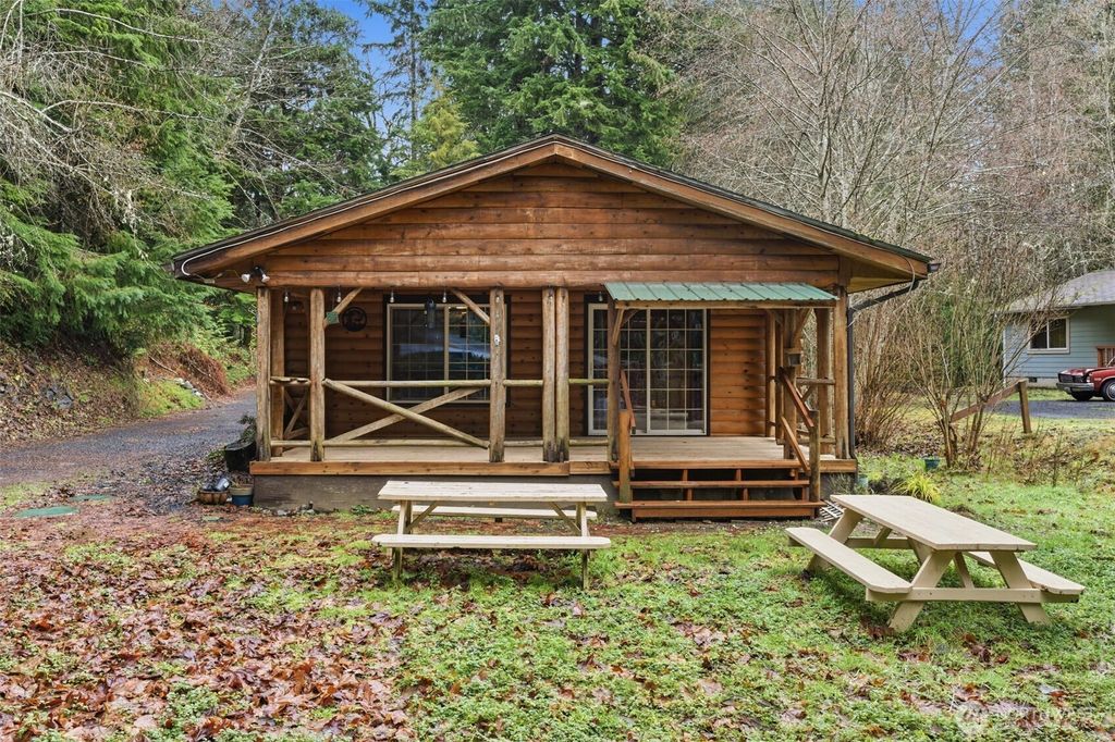 Photo of 101 N Duckabush Drive N, Hoodsport, WA 98548 (MLS # 2517104)