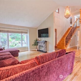 14435 NE Valley View Lane