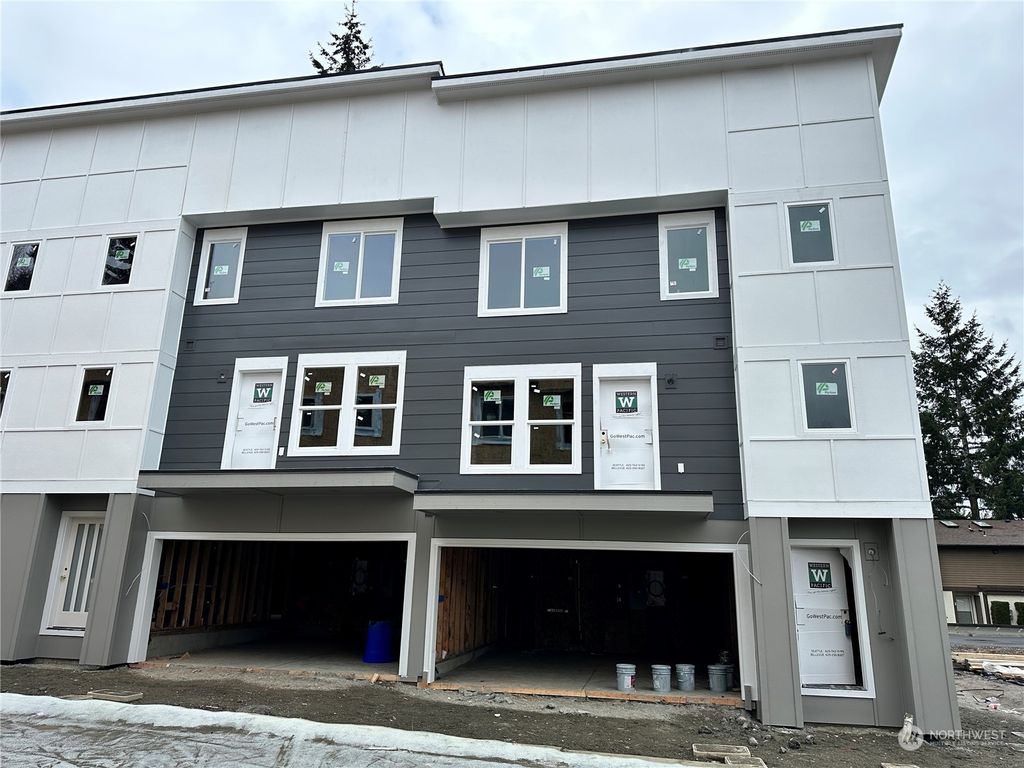Photo of 17722 80th Avenue NE #B1, Kenmore, WA 98028 (MLS # 2042482)