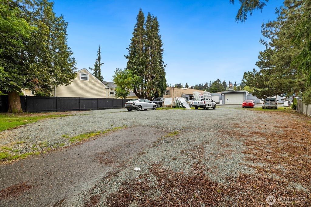 Photo of 4318 Hoyt Avenue, Everett, WA 98201 (MLS # 2460599)