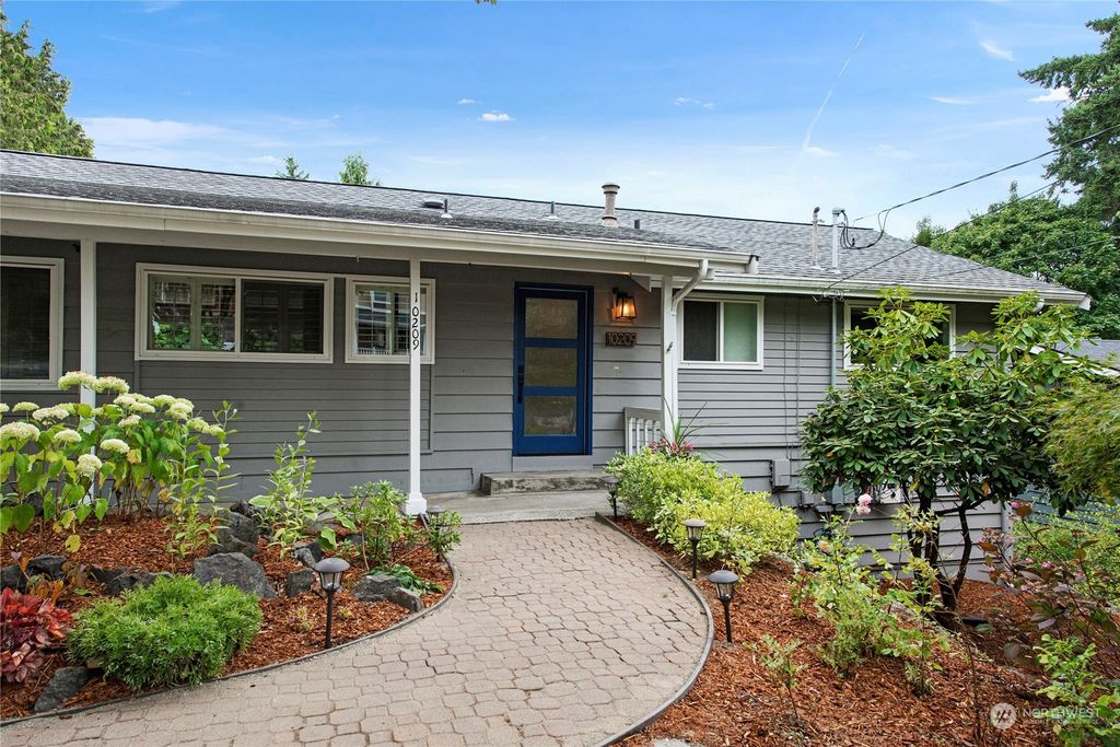 Photo of 10209 NE 198th Street, Bothell, WA 98011 (MLS # 2162091)