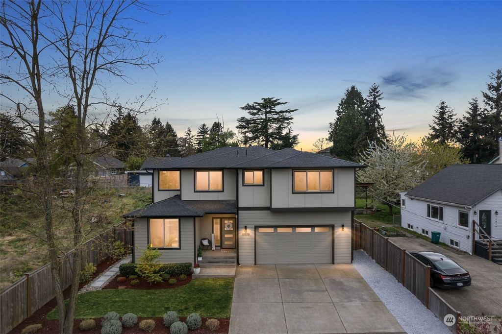 Photo of 11025 11th Avenue SW, Seattle, WA 98146 (MLS # 2216295)