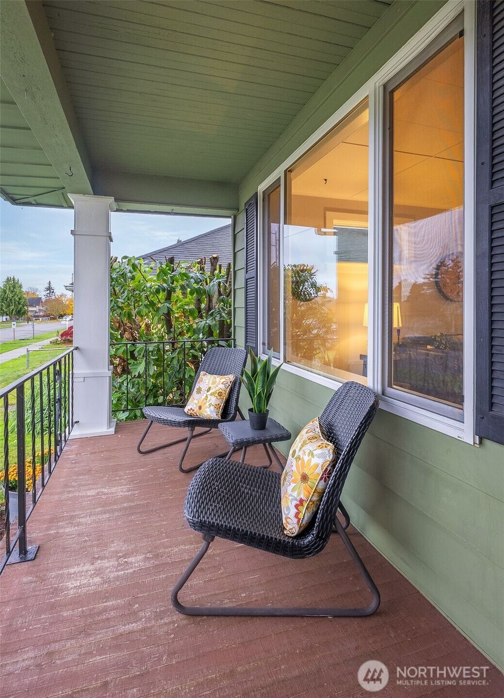 Photo of 2410 Pine Street, Everett, WA 98201 (MLS # 2454169)