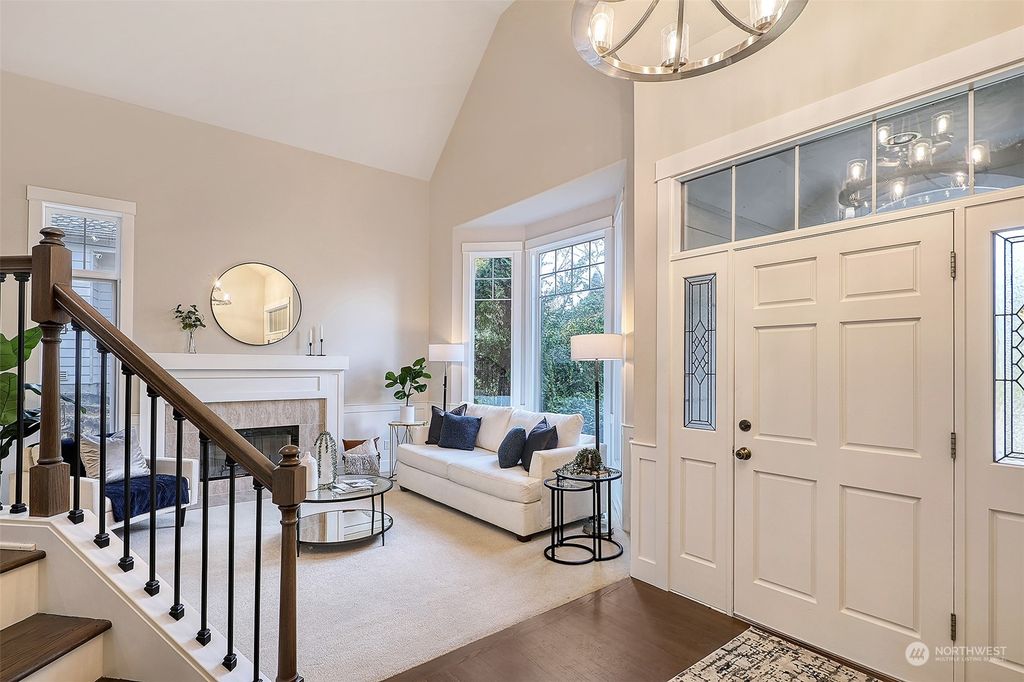 Photo of 17025 NE 108th Way, Redmond, WA 98052 (MLS # 2040089)