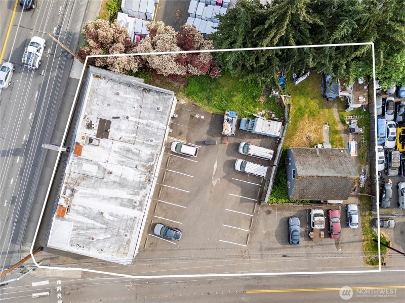 16404 Highway 99