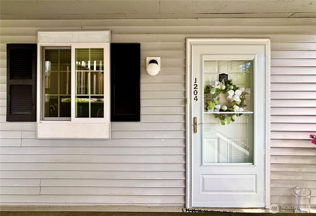 Photo of 23321 Cedar Way #J204, Mountlake Terrace, WA 98043 (MLS # 2352229)