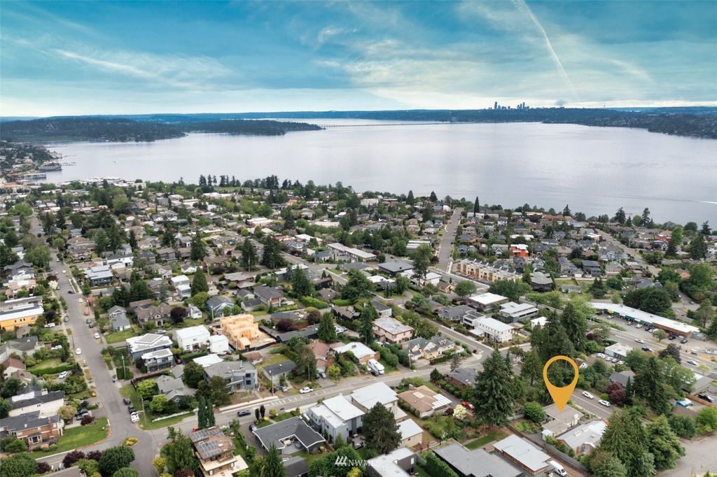 Photo of 1516 1st Street, Kirkland, WA 98033 (MLS # 1976095)