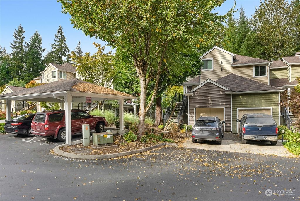 Photo of 5000 NW Village Park Drive #e125, Issaquah, WA 98027 (MLS # 2000309)