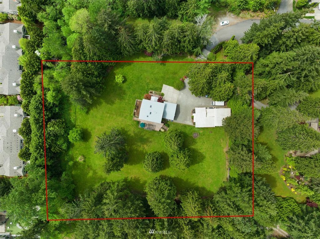 Photo of 3436 225th Avenue SE, Sammamish, WA 98075 (MLS # 1939281)