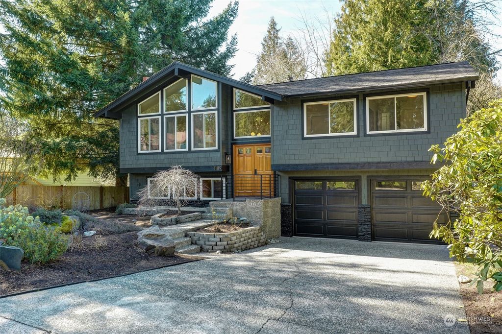 Photo of 11119 127th Place NE, Kirkland, WA 98033 (MLS # 2206863)