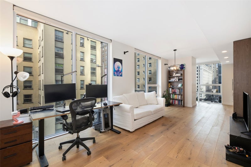 121 Stewart Street 501