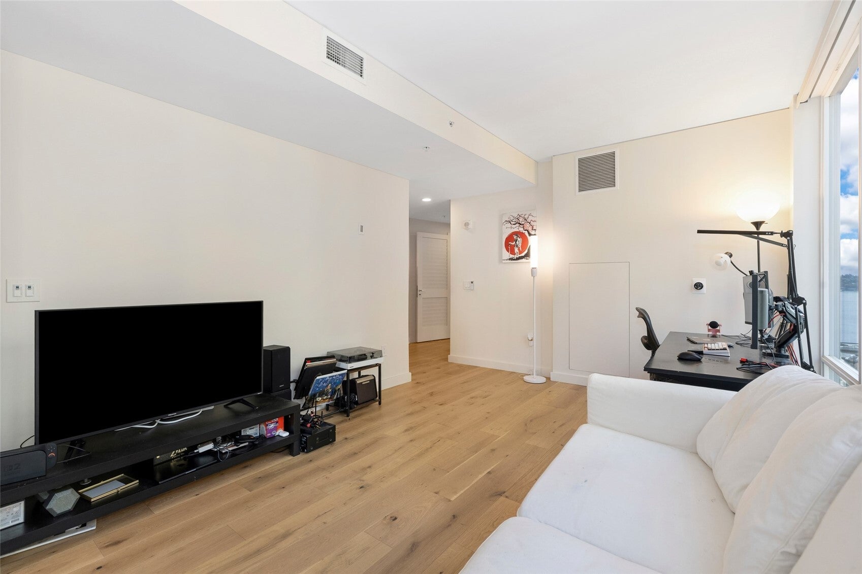 121 Stewart Street 501