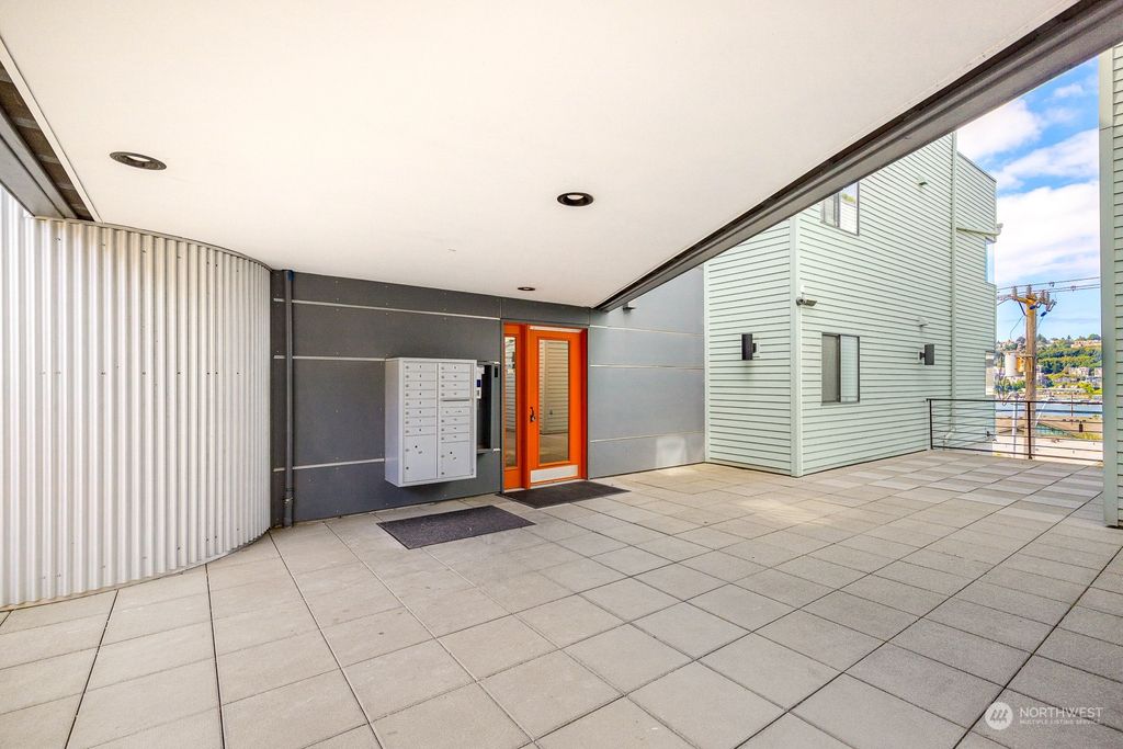 Photo of 2012 Eastlake Avenue E #102, Seattle, WA 98102 (MLS # 2159029)