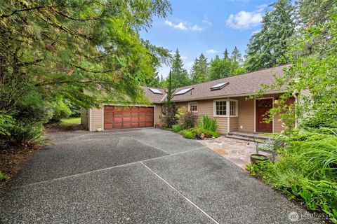 Photo of 911 Coronado Avenue, Bellingham, WA 98229 (MLS # 2401391) Photo of 911 Coronado Avenue, Bellingham, WA 98229 (MLS # 2401391)