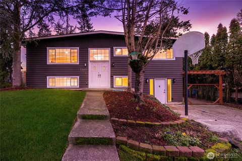 Photo of 12611 SE 160th Street, Renton, WA 98058 (MLS # 2472528)