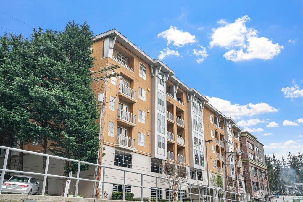 Photo of 118 107th Avenue NE #B316, Bellevue, WA 98004 (MLS # 2355752)