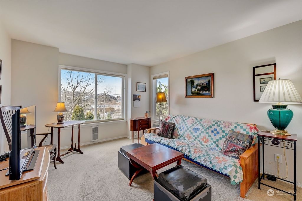 listing image 9361037509243335859