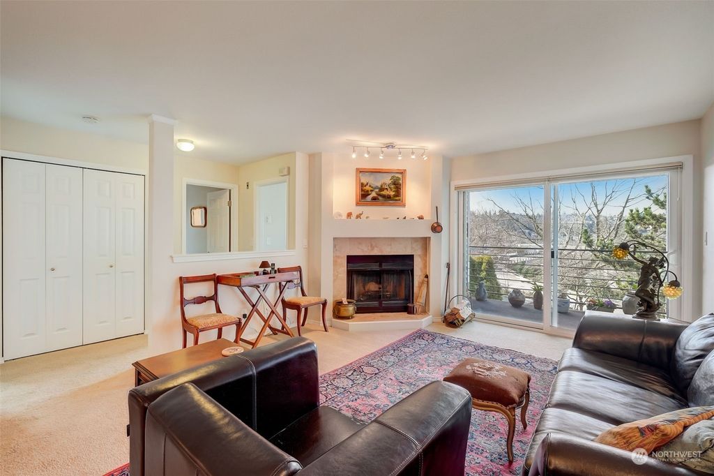 listing image 9363271828794477317