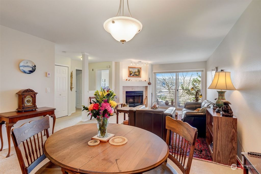 listing image 9368898651582135130