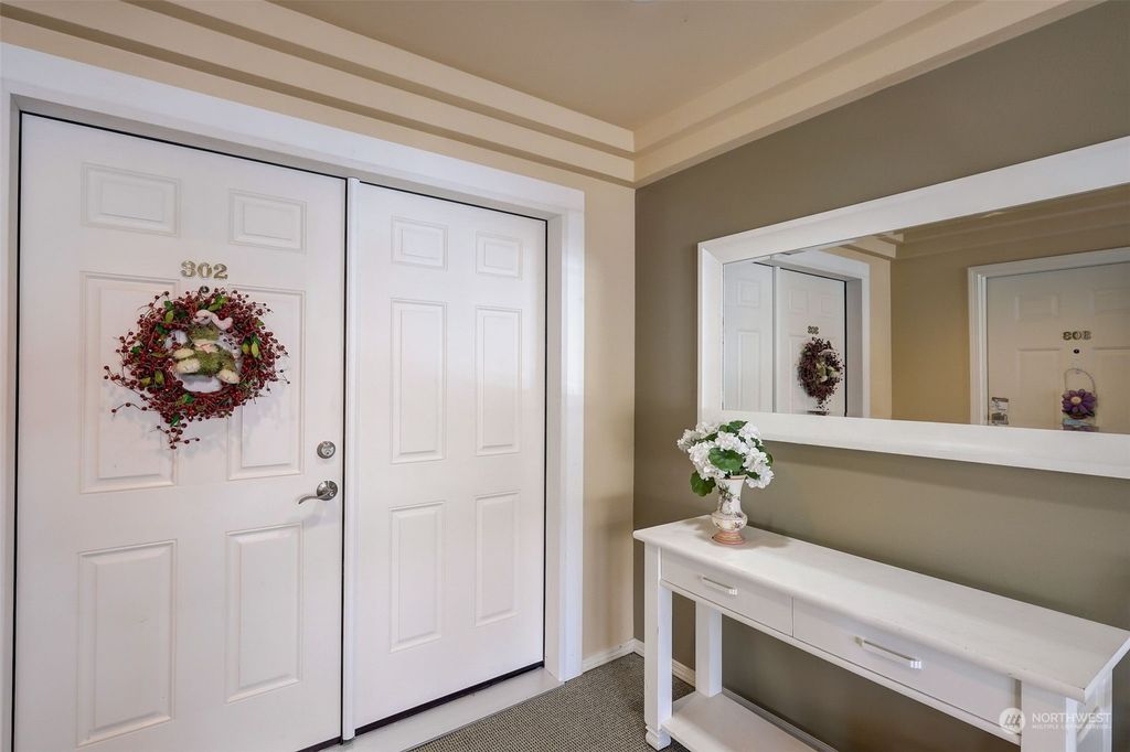 listing image 9366159951773043000