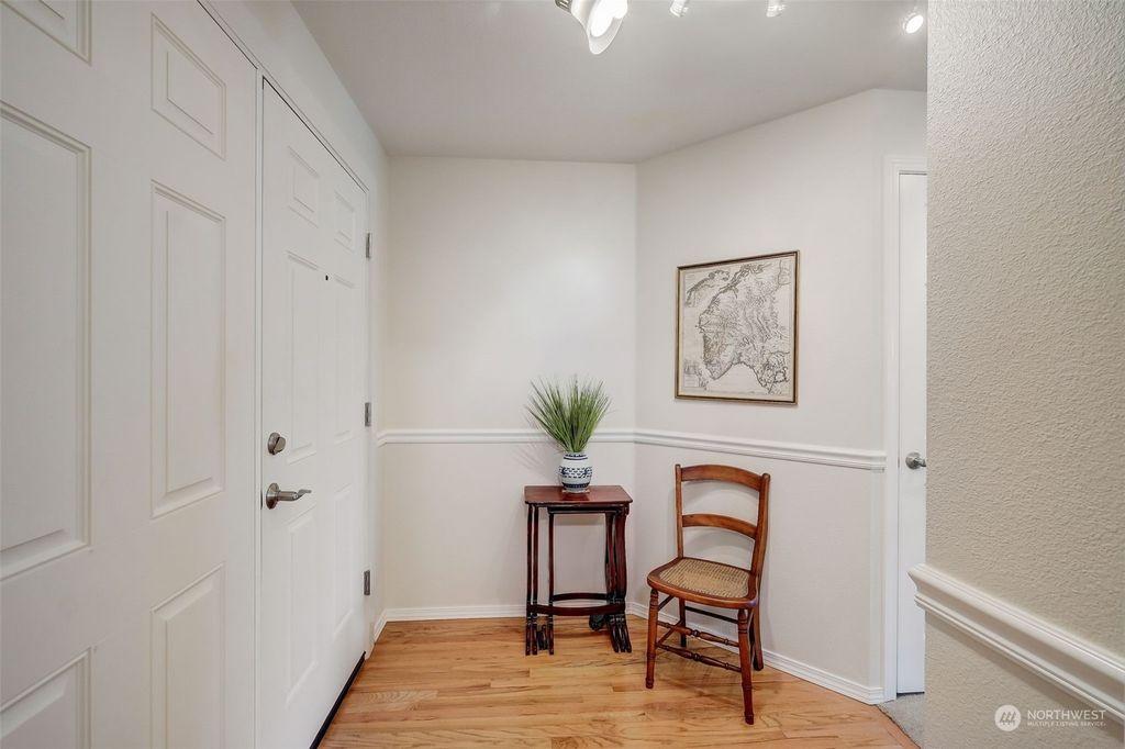listing image 9362204047841142490
