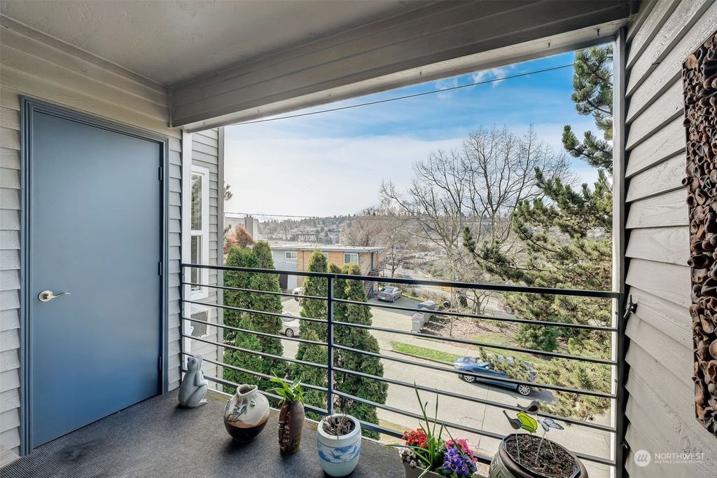 listing image 9360409581214895963