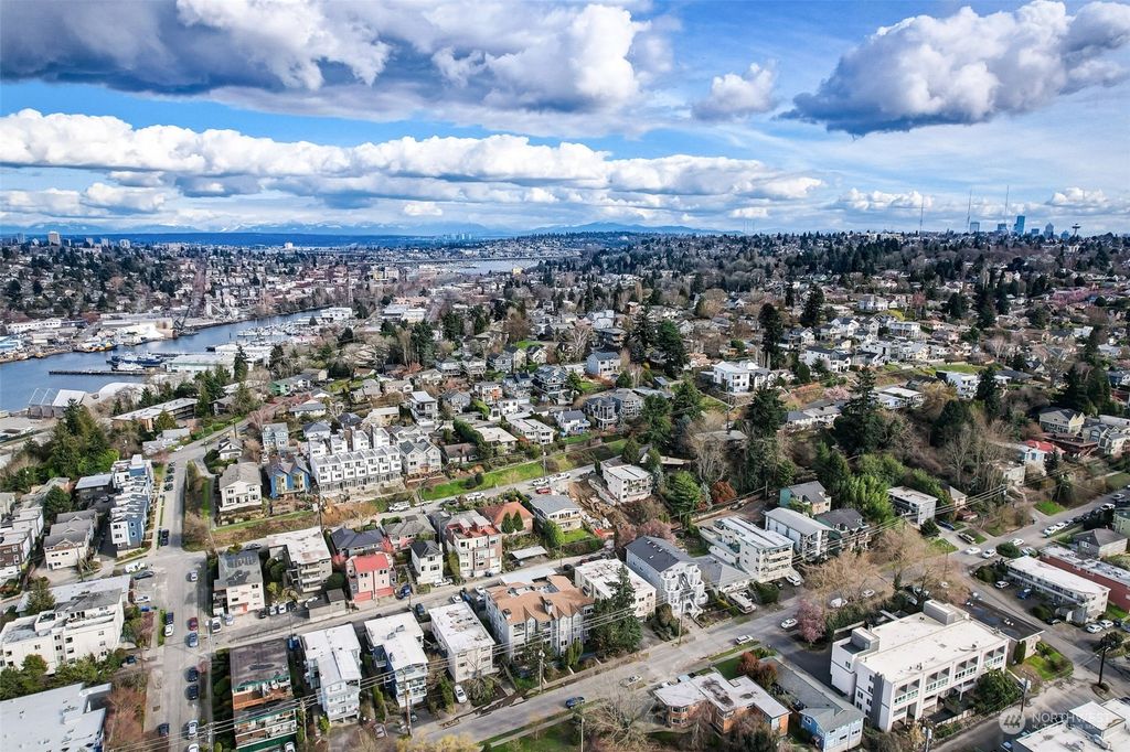 listing image 9365591279970260647