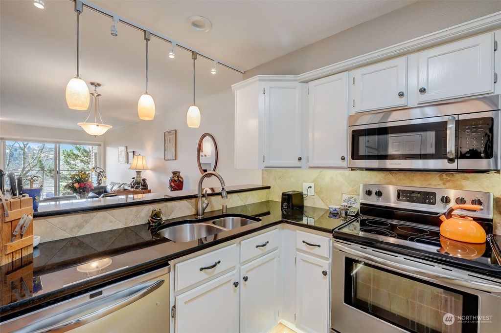 listing image 9367619491554633775