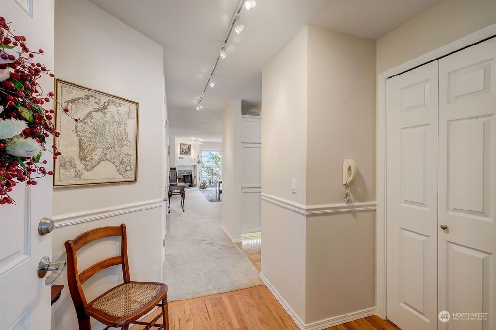 listing image 9367367229147407502