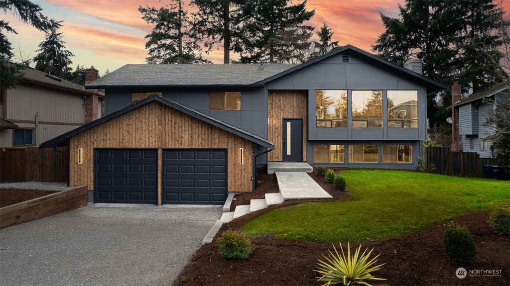 Photo of 32525 52nd Place SW, Federal Way, WA 98023 (MLS # 2201342)