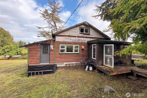Photo of 3951 S TYLER Road, Port Angeles, WA 98363 (MLS # 2424804)