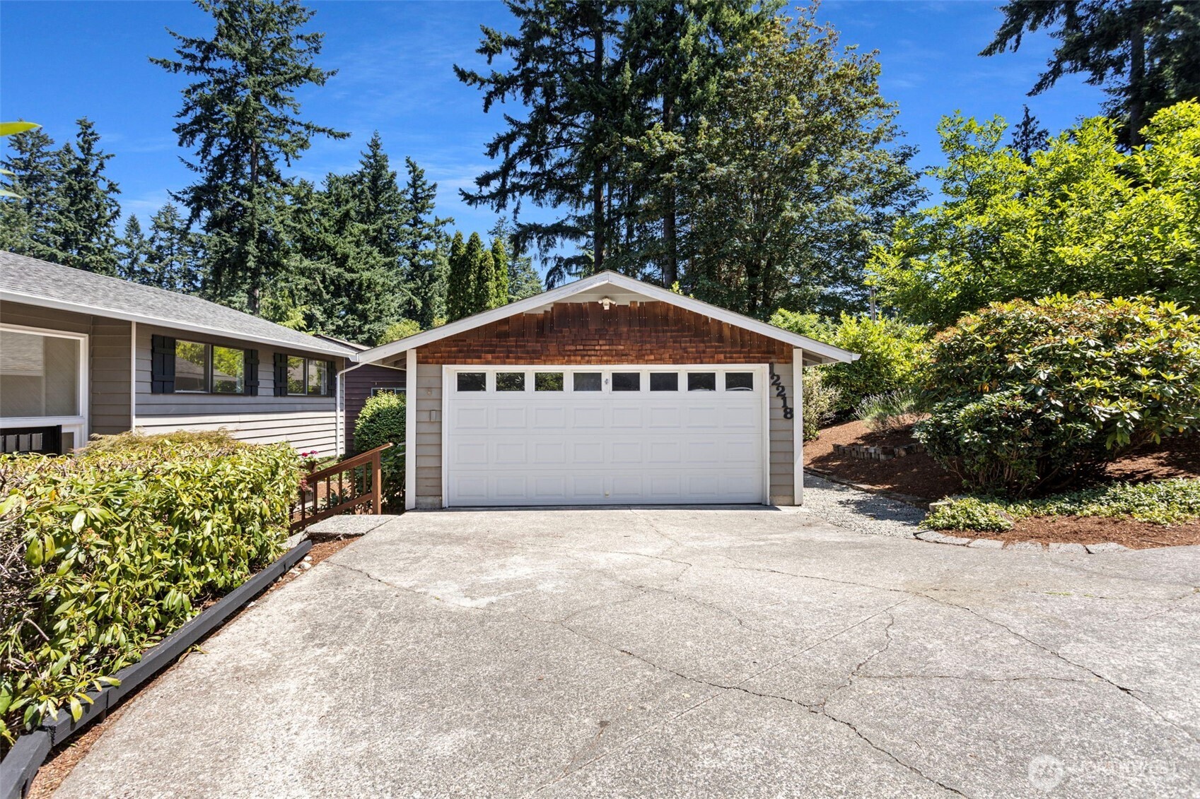 12218 NE 68th Place