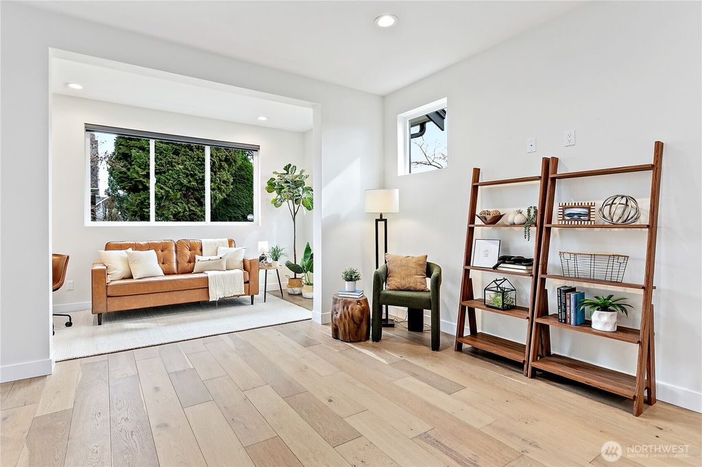 Photo of 5603 16th Avenue NE, Seattle, WA 98105 (MLS # 2343094)