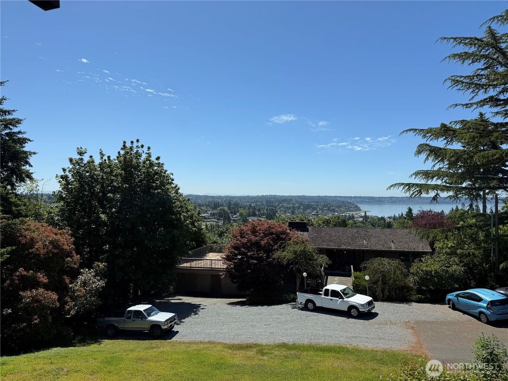 Photo of 21030 6th Avenue S, Des Moines, WA 98198 (MLS # 2387971)