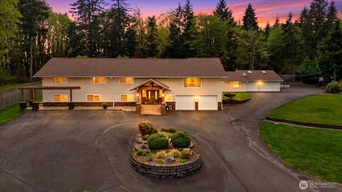 Photo of 17151 SE Petrovitsky Road, Renton, WA 98058 (MLS # 2515585)