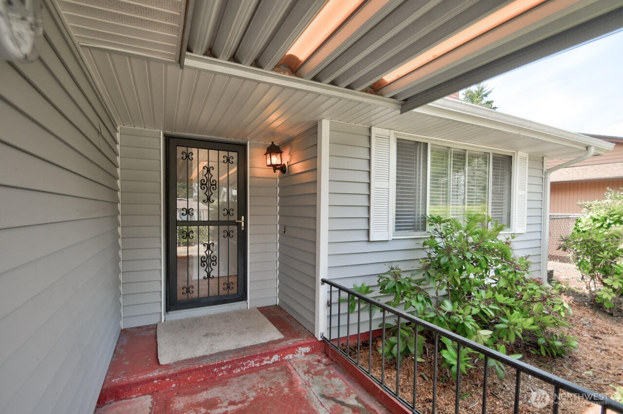 9902 114th Street SW