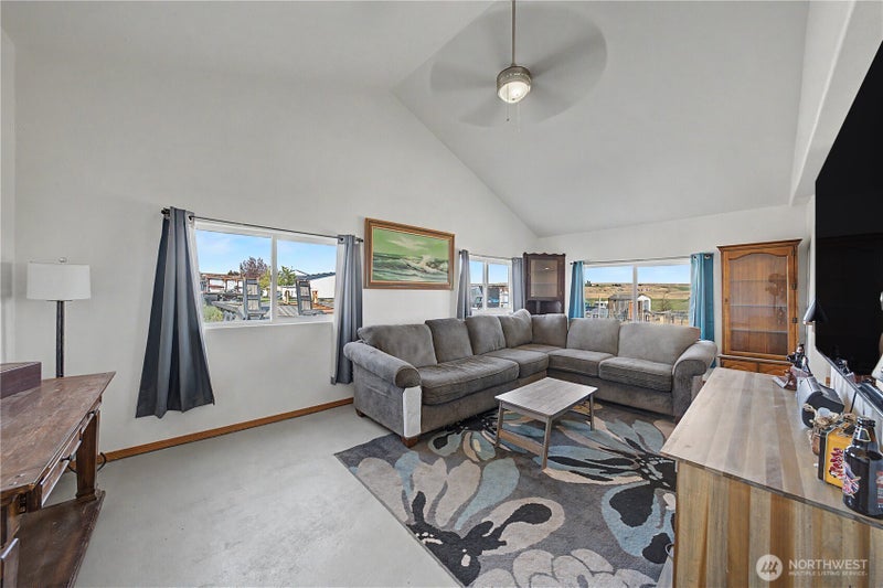 3986 Road 20 NE