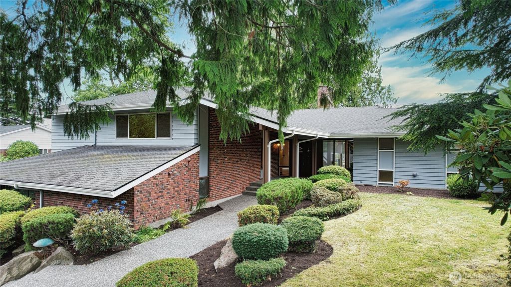 Photo of 6121 Northridge, Snohomish, WA 98290 (MLS # 2411470)