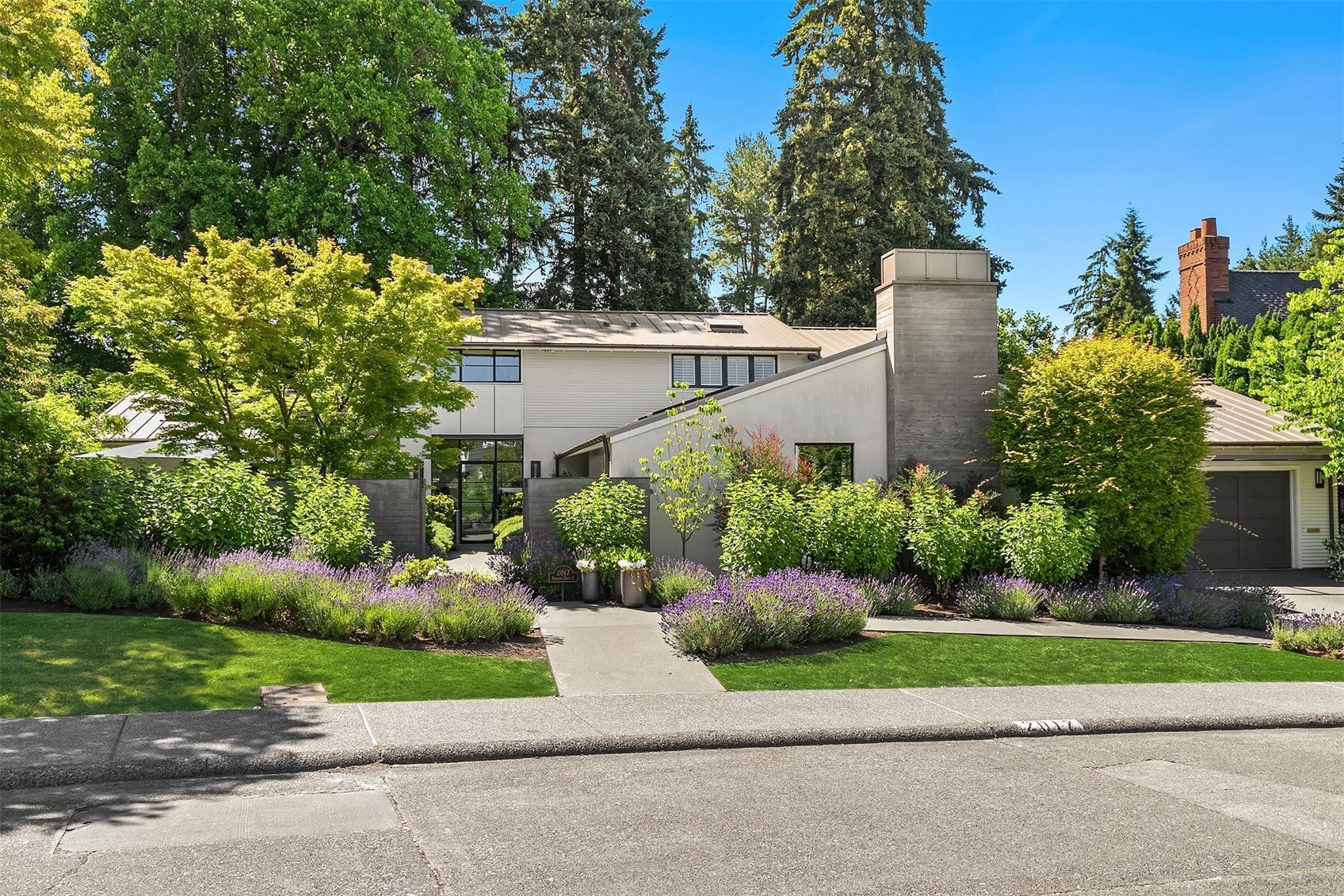 2017 Parkside Drive E