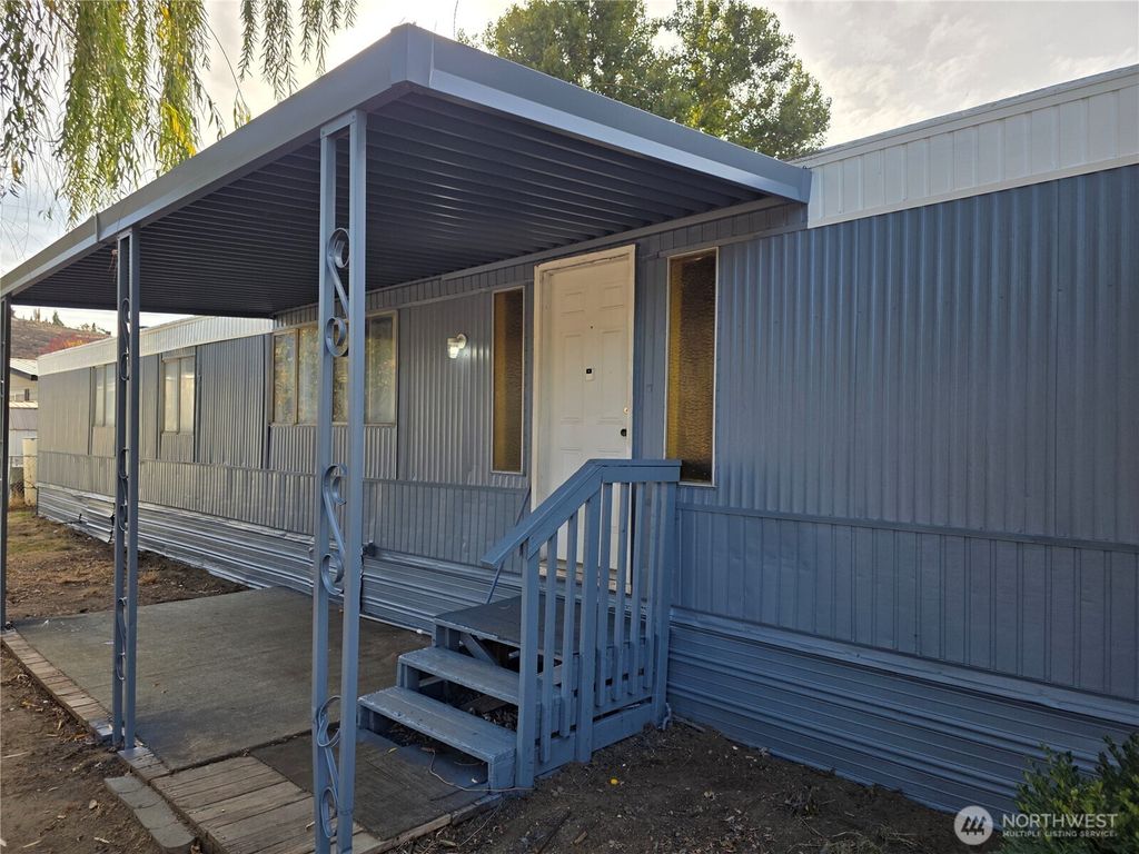 Photo of 6301 Haag Street, West Richland, WA 99353 (MLS # 2448113)
