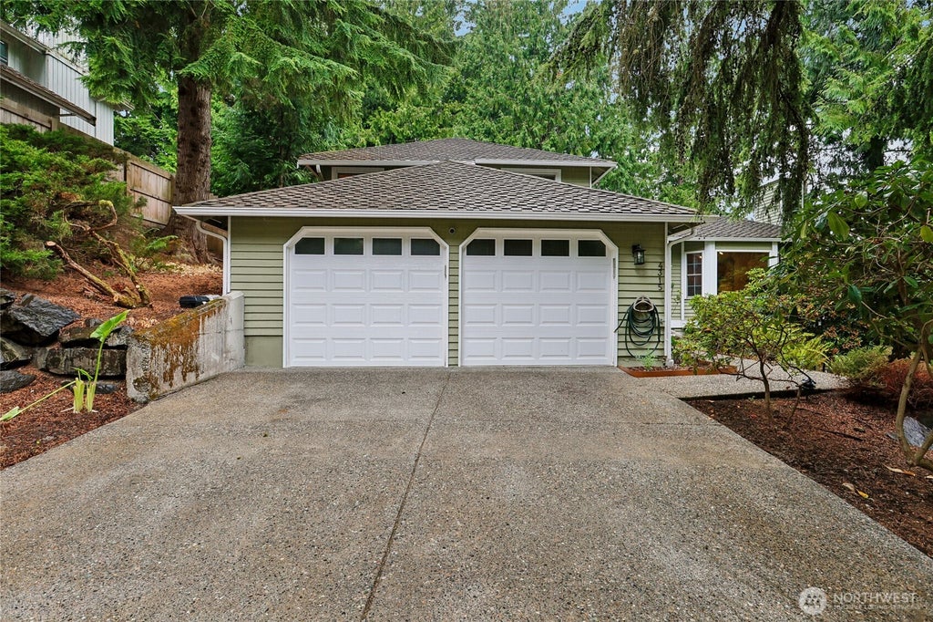 Photo of 4315 210th Place NE, Sammamish, WA 98074 (MLS # 2576404)