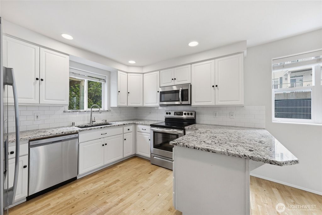 Photo of 3980 129th Place SE #B203, Bellevue, WA 98006 (MLS # 2522114)
