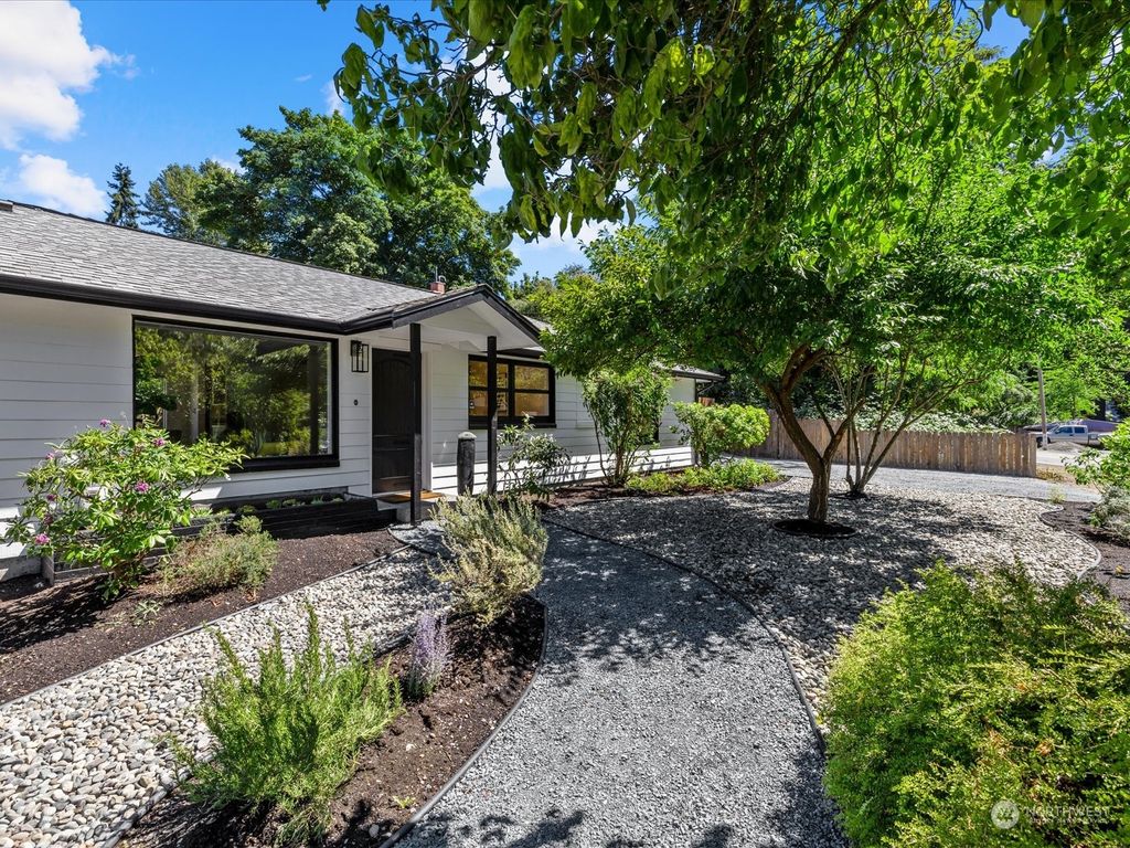 Photo of 20308 73rd Avenue NE, Kenmore, WA 98028 (MLS # 2141798)